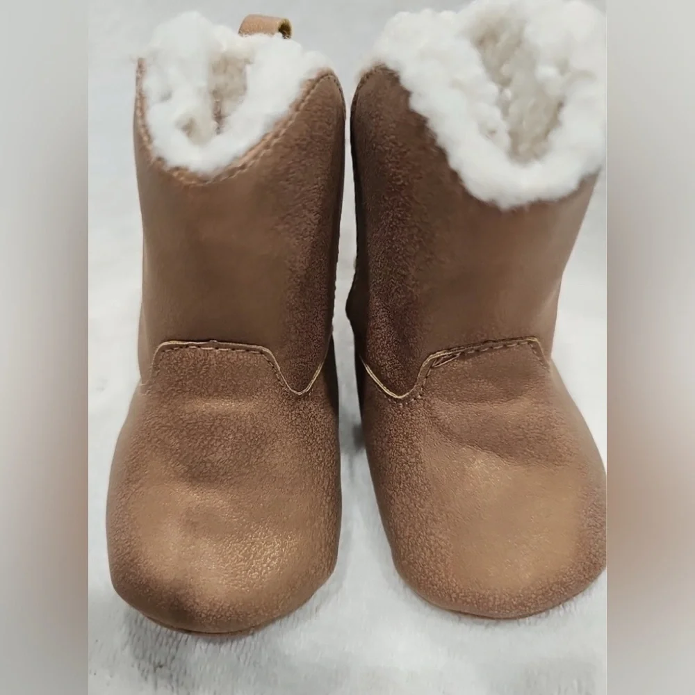 NWT, Carters Toddler Bootie Tan Hook‎ & Loop Closure Faux Fur Lined, 3-6m, C74